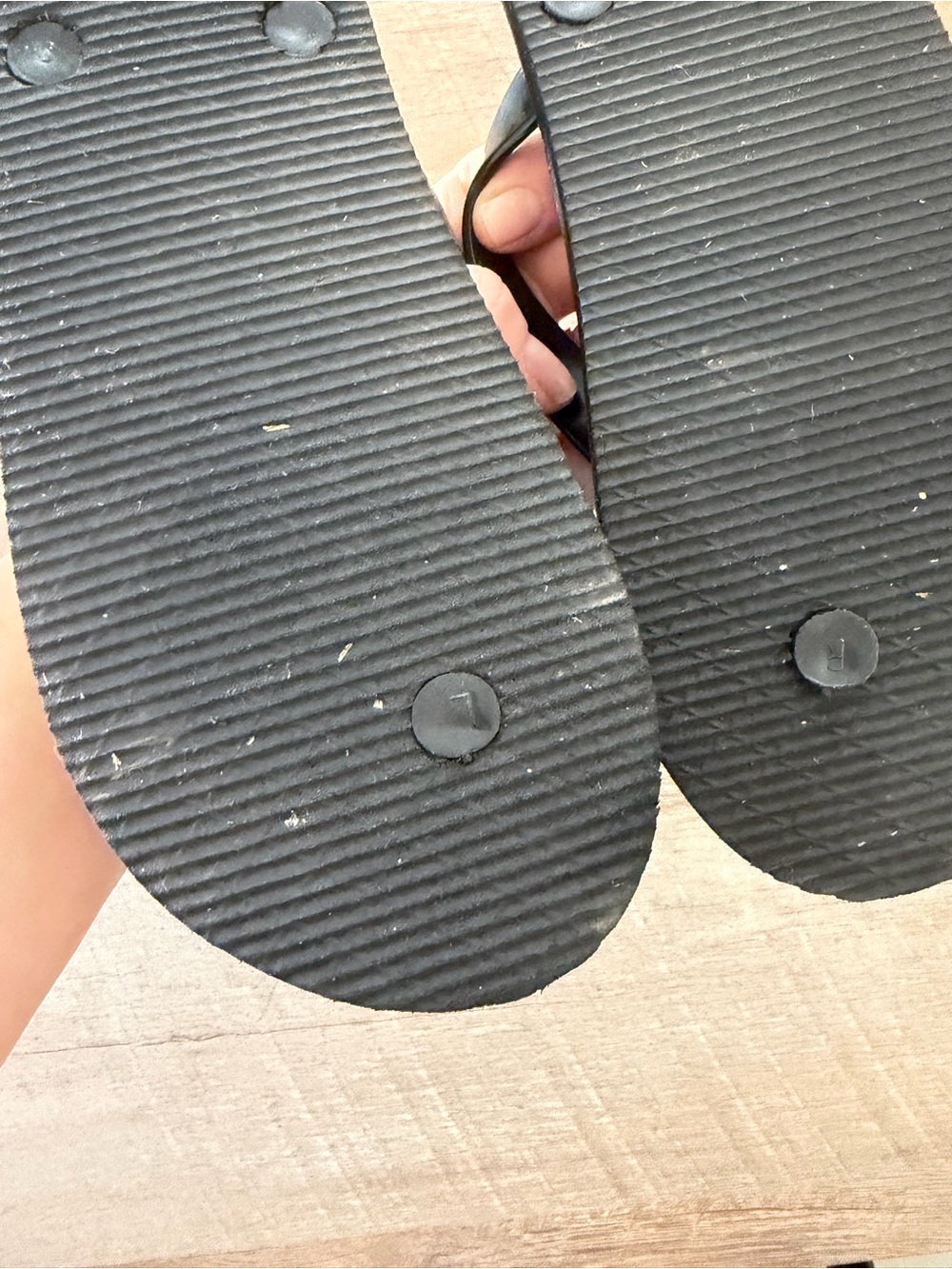 University of Michigan Wolverines Black Flip Flops Sandals | Size 7 - Picture 3 of 3